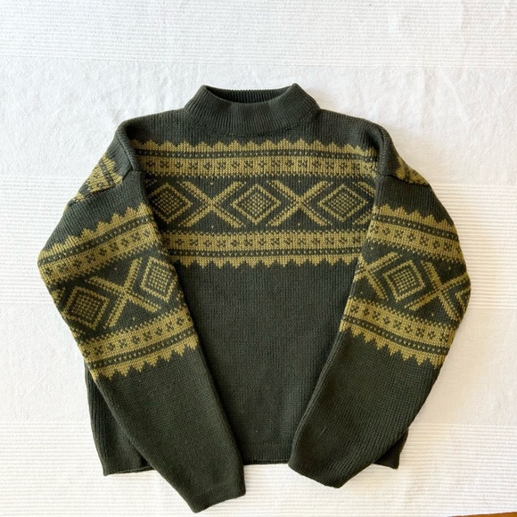 Vintage Nordic White Ram Knit Wool Sweater in Green - Picture 7 of 11